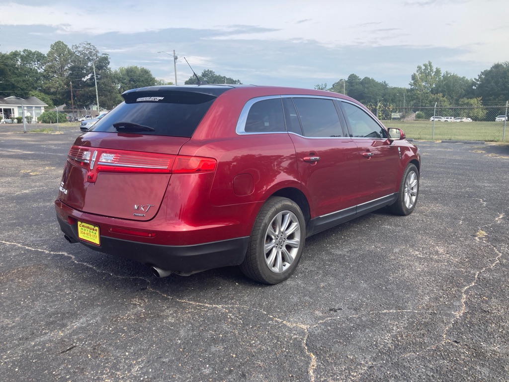 2016 LINCOLN MKT