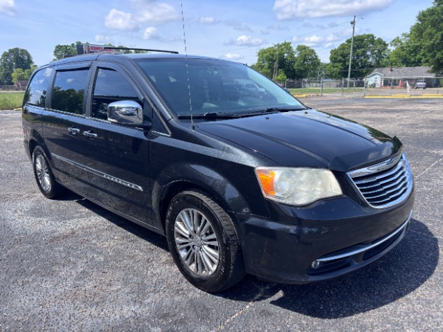 2013 Chrysler Town & Country Touring-L