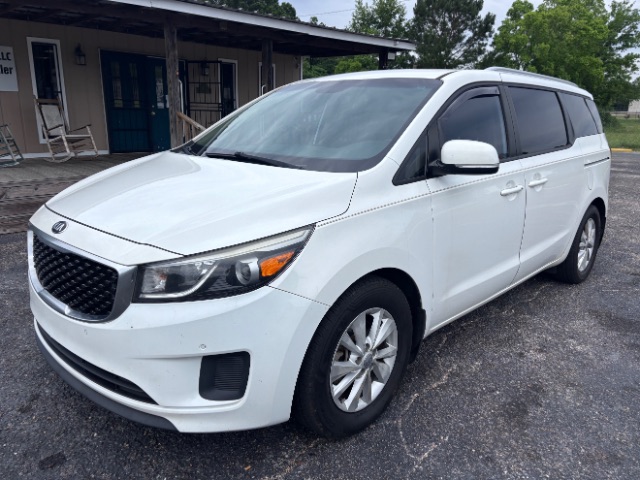 2017 Kia Sedona LX's photo