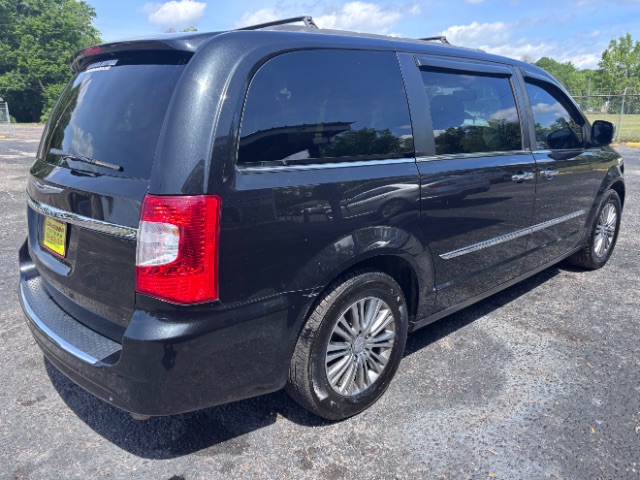 2013 Chrysler Town & Country Touring-L
