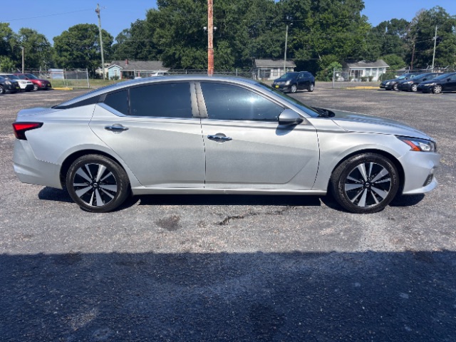2022 Nissan Altima SV FWD